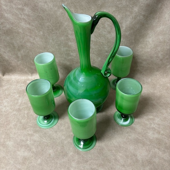 Elegant mid-century Empoli green cased handblown Italian art glass pitcher - Picture 2 of 10